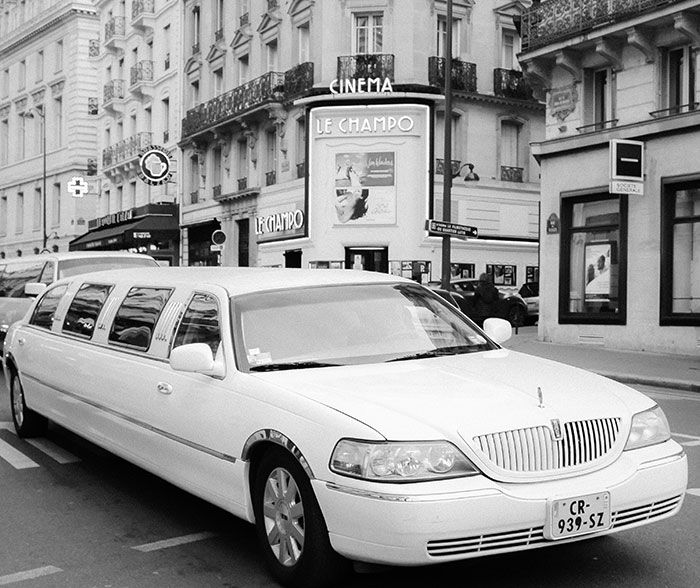 30 Chauffeurs Share The Weirdest Moments They’ve Experienced While Driving The Rich And Famous 30 Chauffeurs Share The Weirdest Moments They’ve Experienced While Driving The Rich And Famous