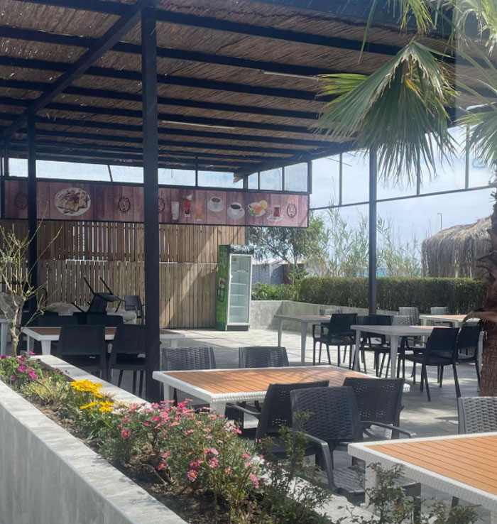 Woman Allegedly Falls For An &ldquo;All-Inclusive&rdquo; Resort Deal, People Say She Should&rsquo;ve Seen It Coming