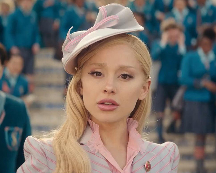 Ariana Grande Stuns Fans With Tattoos As She Debuts New Hair Transformation Ariana Grande Stuns Fans With Tattoos As She Debuts New Hair Transformation