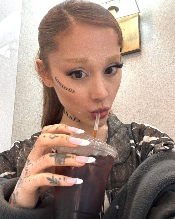 Ariana Grande Stuns Fans With Tattoos As She Debuts New Hair Transformation Ariana Grande Stuns Fans With Tattoos As She Debuts New Hair Transformation