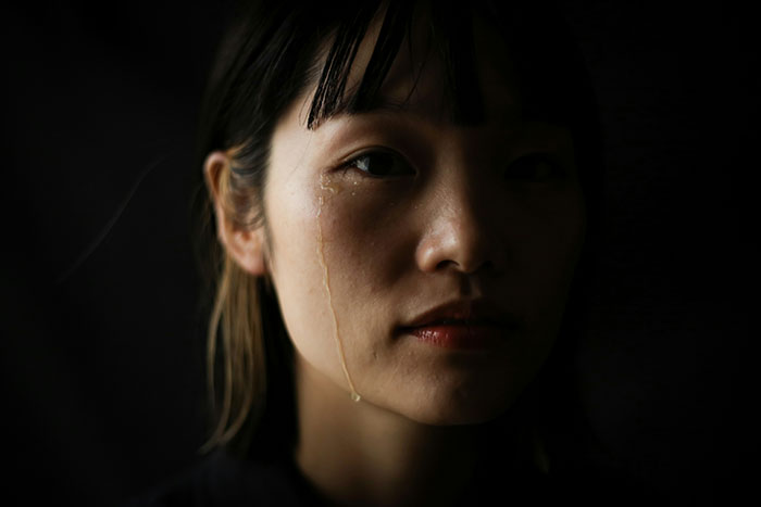 30 Unhinged Beauty Hacks That Might Actually Work (Even If They Sound Ridiculous) 30 Unhinged Beauty Hacks That Might Actually Work (Even If They Sound Ridiculous)