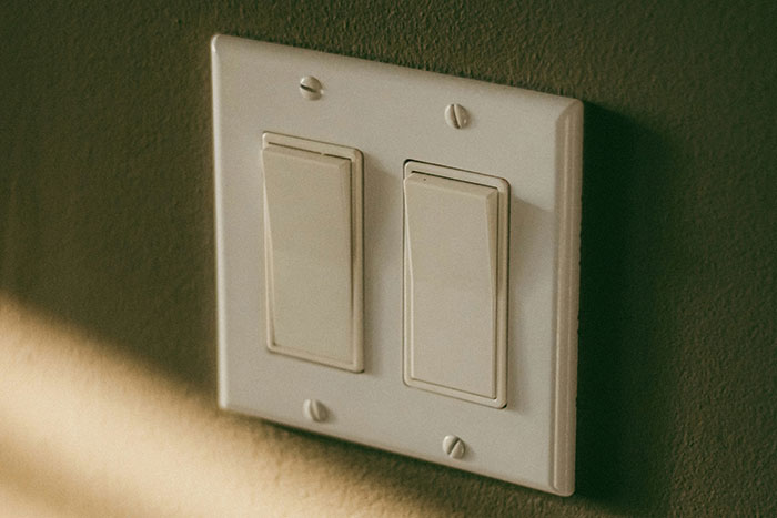 Guests Share What Dirty Spots In A Home They Notice The Most And Point Out These 41 Guests Share What Dirty Spots In A Home They Notice The Most And Point Out These 41