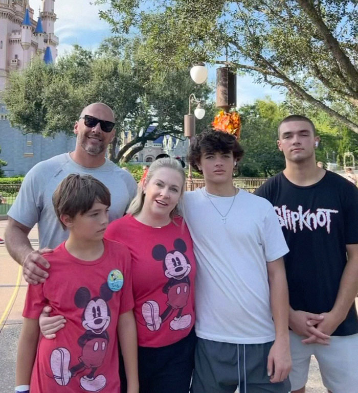 “Show Some Respect”: Blink-182’s Mark Hoppus Details “Awful” Date With Melissa Joan Hart “Show Some Respect”: Blink-182’s Mark Hoppus Details “Awful” Date With Melissa Joan Hart