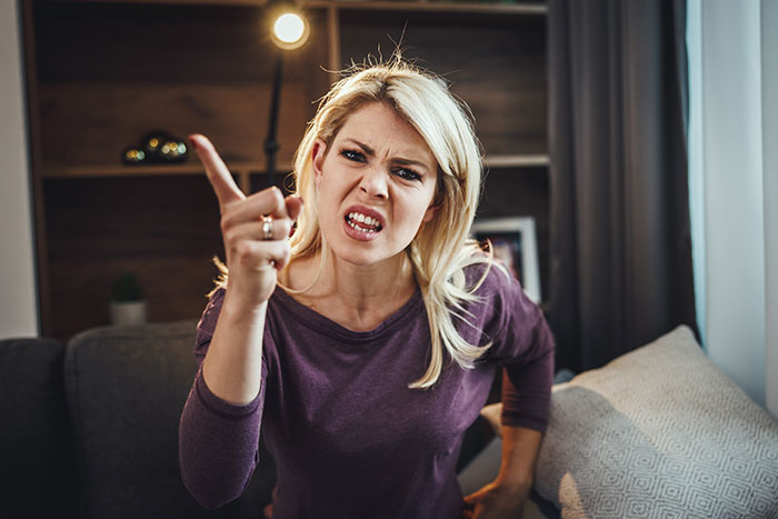 “99% Of My Family Hate My Wife”: Woman Brags About Money, Is Humbled To Learn About Cousin-In-Law “99% Of My Family Hate My Wife”: Woman Brags About Money, Is Humbled To Learn About Cousin-In-Law