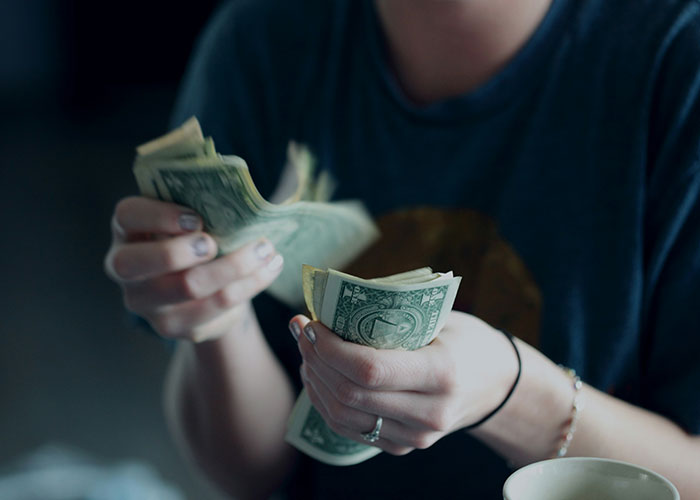 “5 Years Of My Life Down The Drain For Nothing”: Lifestyle Choices That Scream “Red Flag” “5 Years Of My Life Down The Drain For Nothing”: Lifestyle Choices That Scream “Red Flag”