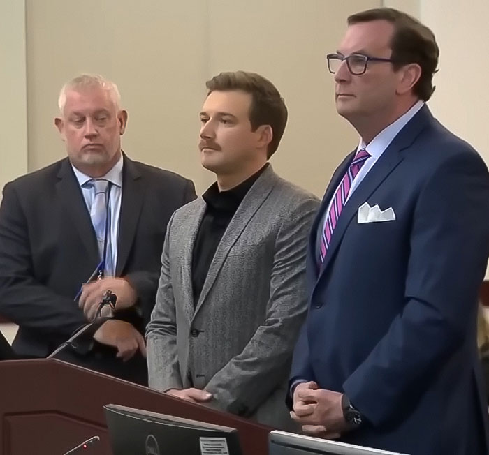 “Petulant Move”: Lip Reader Reveals Morgan Wallen’s Final Words Before Rushing Off ‘SNL’ Stage “Petulant Move”: Lip Reader Reveals Morgan Wallen’s Final Words Before Rushing Off ‘SNL’ Stage