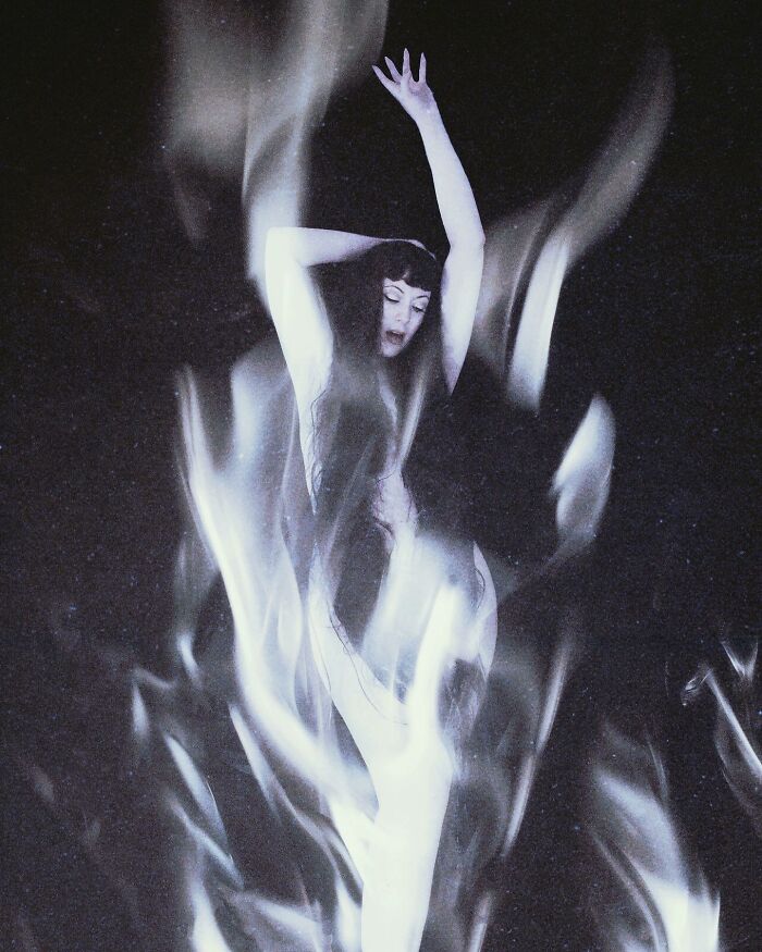 Ethereal Photography That Captures The Beauty Of Darkness And Nostalgia (49 Pics) Ethereal Photography That Captures The Beauty Of Darkness And Nostalgia (49 Pics)