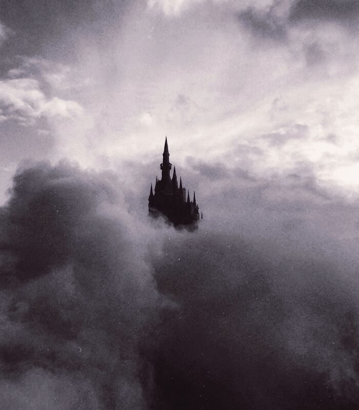 Ethereal Photography That Captures The Beauty Of Darkness And Nostalgia (49 Pics) Ethereal Photography That Captures The Beauty Of Darkness And Nostalgia (49 Pics)