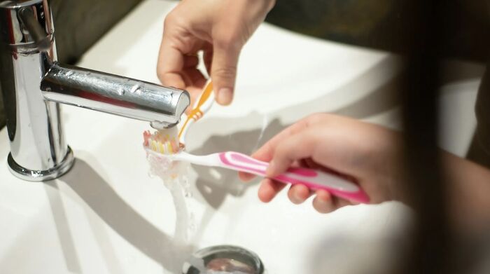 Settle 25 Everyday Dilemmas Like The Milk And Cereal Debate That Are Harmless But Just Feel Wrong Settle 25 Everyday Dilemmas Like The Milk And Cereal Debate That Are Harmless But Just Feel Wrong