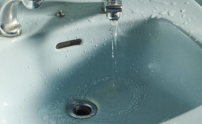 Settle 25 Everyday Dilemmas Like The Milk And Cereal Debate That Are Harmless But Just Feel Wrong Settle 25 Everyday Dilemmas Like The Milk And Cereal Debate That Are Harmless But Just Feel Wrong