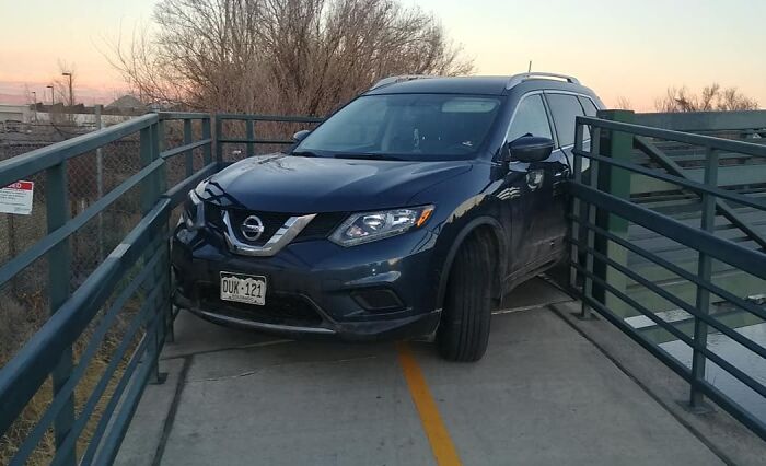 “Forgot To Close The Window Before Getting A Car Wash”: 50 Hilarious Fails People Shared Online “Forgot To Close The Window Before Getting A Car Wash”: 50 Hilarious Fails People Shared Online