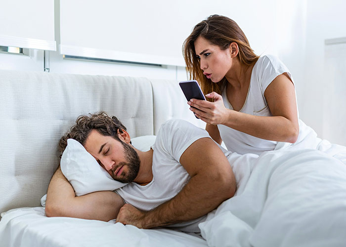 39 Red Flags That Some People Are Strangely Attracted To