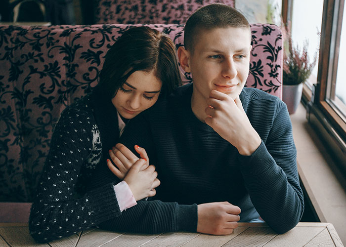 39 Red Flags That Some People Are Strangely Attracted To