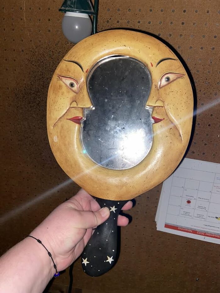 50 Haunted, Cursed, And Deeply Bizarre Things Found Secondhand (New Pics) 50 Haunted, Cursed, And Deeply Bizarre Things Found Secondhand (New Pics)