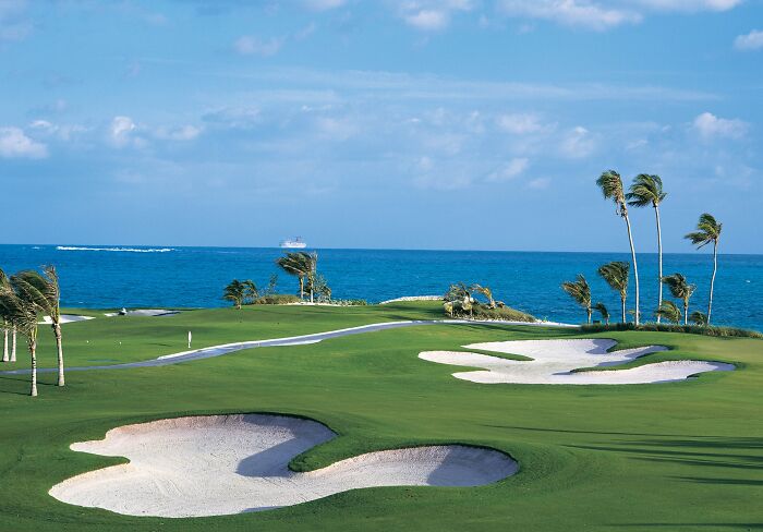 Golfers Travel Across The Globe Just To Play One Round At These 40 Breathtaking Courses Golfers Travel Across The Globe Just To Play One Round At These 40 Breathtaking Courses