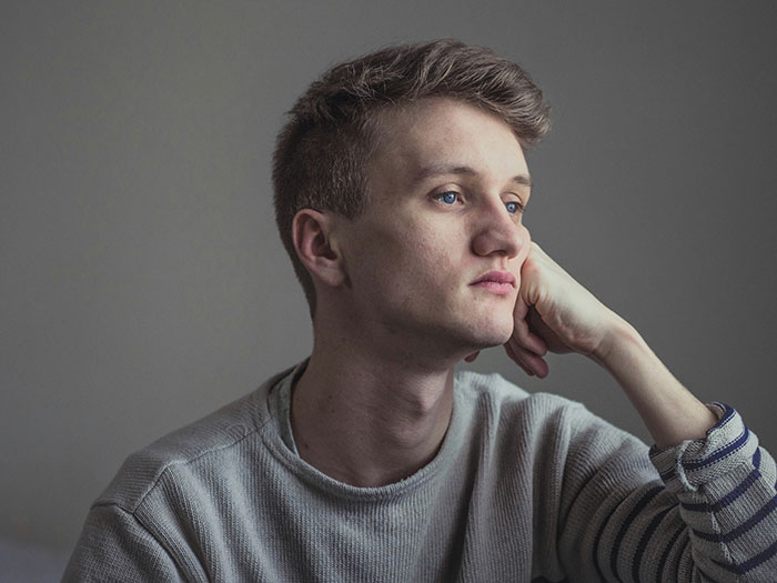 Man&rsquo;s Sexist Upbringing Leaves Him Incapable Of Basic Chores, Gets A Brutal Wake-Up Call