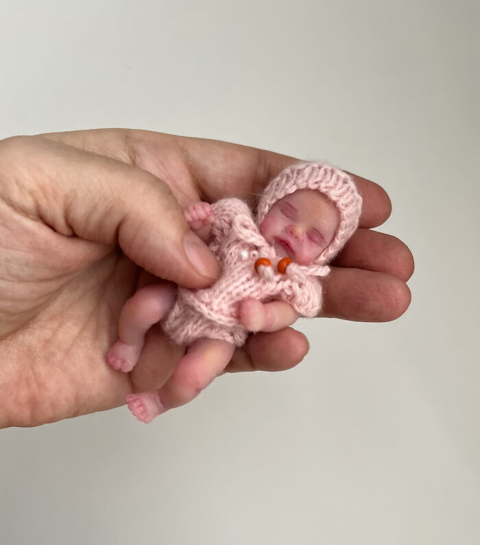 I Create Tiny Baby Dolls From Silicone That Many Are Afraid Of (9 Pics)