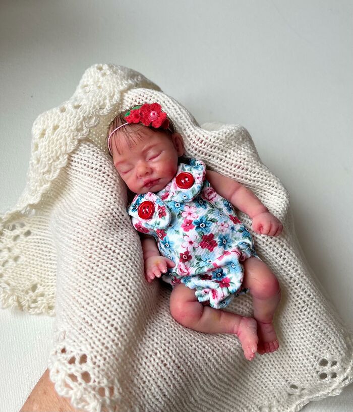 I Create Tiny Baby Dolls From Silicone That Many Are Afraid Of (9 Pics)