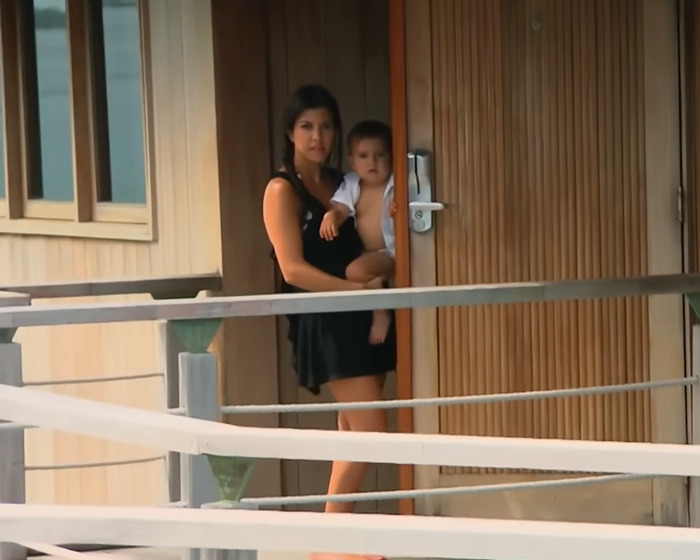 Amid Controversial Visit To India, Kim Kardashian Loses Another Diamond, Sparks Outrage Amid Controversial Visit To India, Kim Kardashian Loses Another Diamond, Sparks Outrage