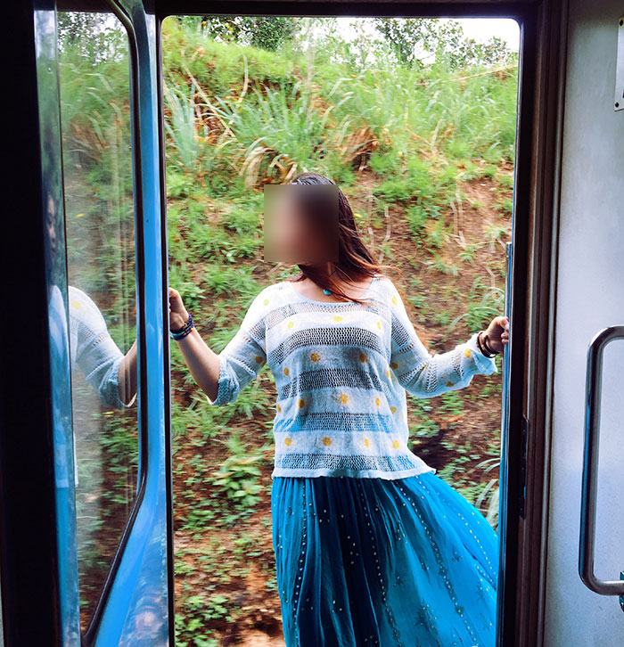 “A Physical Dose Of Common Sense”: Tourist Leans Out Of Train For Photos, Slams Into Tunnel Wall “A Physical Dose Of Common Sense”: Tourist Leans Out Of Train For Photos, Slams Into Tunnel Wall