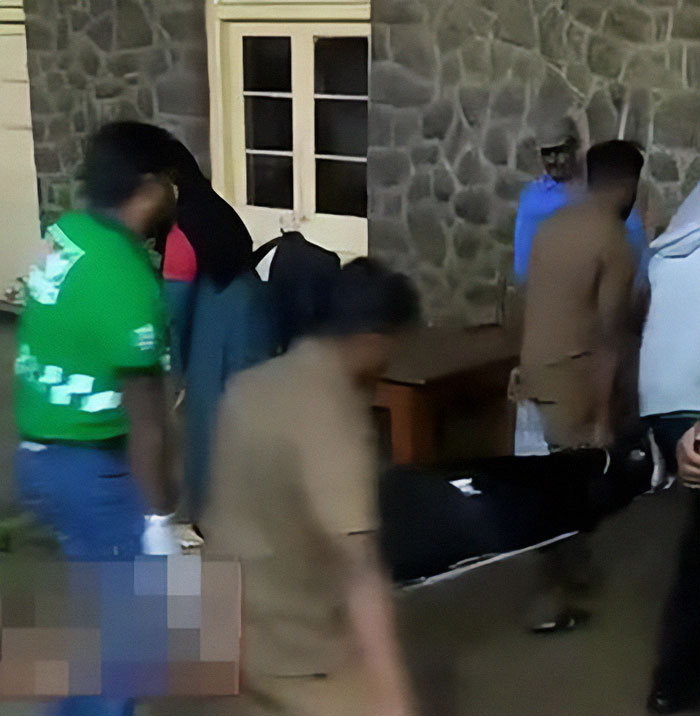 “A Physical Dose Of Common Sense”: Tourist Leans Out Of Train For Photos, Slams Into Tunnel Wall “A Physical Dose Of Common Sense”: Tourist Leans Out Of Train For Photos, Slams Into Tunnel Wall