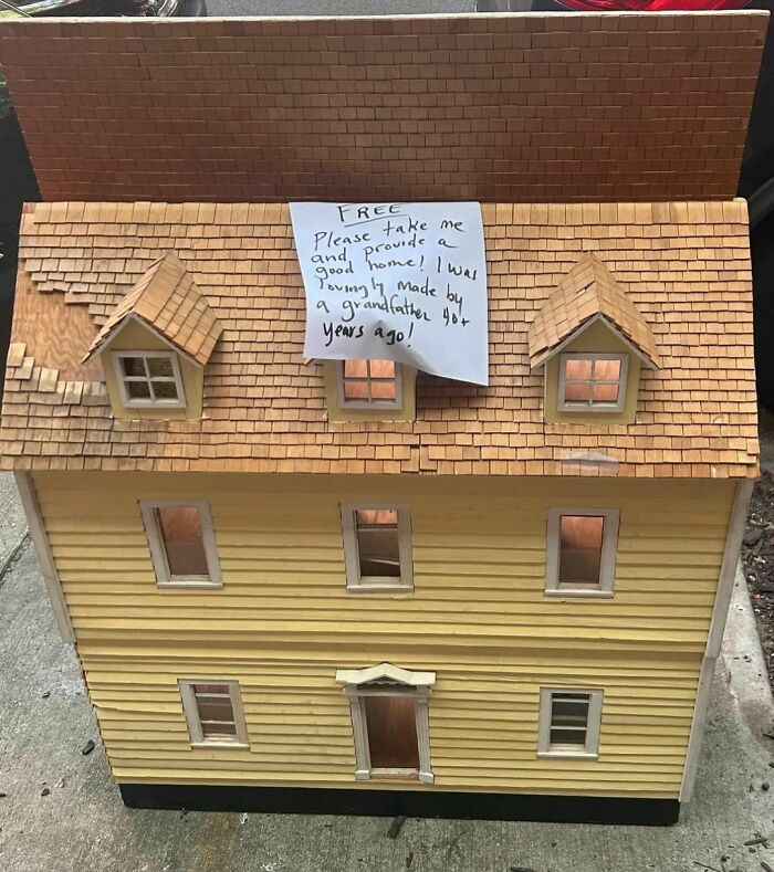 One Man’s Trash, Another’s Jackpot: 35 Wild Stooping Discoveries In New York (New Pics) One Man’s Trash, Another’s Jackpot: 35 Wild Stooping Discoveries In New York (New Pics)