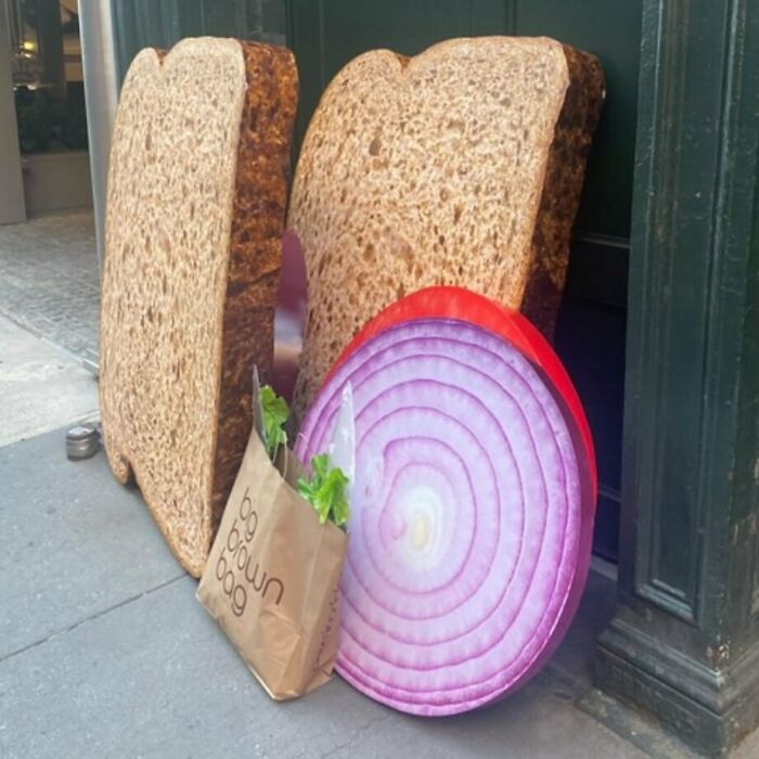 One Man’s Trash, Another’s Jackpot: 35 Wild Stooping Discoveries In New York (New Pics) One Man’s Trash, Another’s Jackpot: 35 Wild Stooping Discoveries In New York (New Pics)