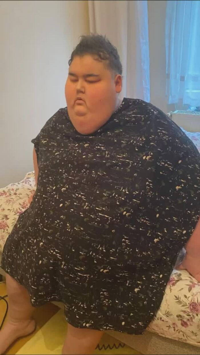 Extreme Eater Who Went Viral For “Mukbang” Videos Passes Away At 24 From Obesity-Related Problems Extreme Eater Who Went Viral For “Mukbang” Videos Passes Away At 24 From Obesity-Related Problems