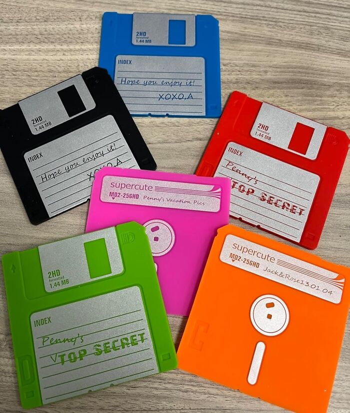 Your Inner Child Is Screaming For These 20 Epic 90s Comeback Items