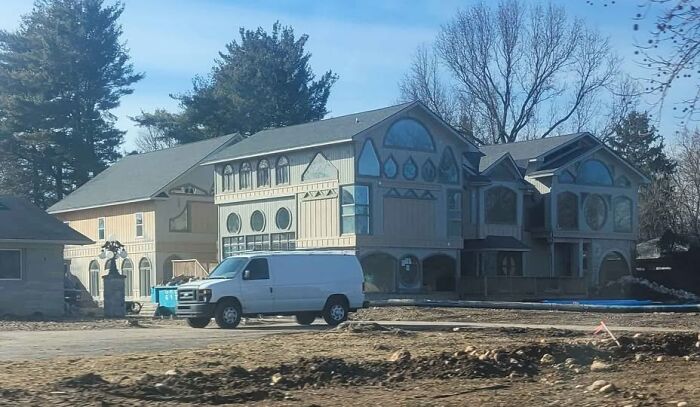 30 Hilarious And Confusing Pics From This Group That’s Dedicated To Architecture Shaming (New Pics) 30 Hilarious And Confusing Pics From This Group That’s Dedicated To Architecture Shaming (New Pics)