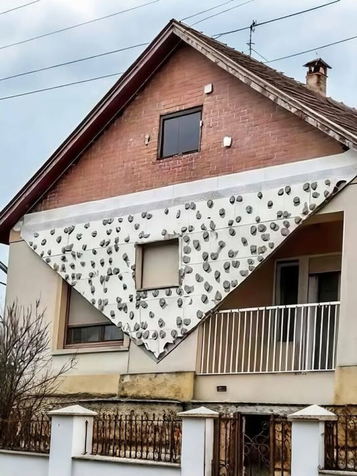 30 Hilarious And Confusing Pics From This Group That’s Dedicated To Architecture Shaming (New Pics) 30 Hilarious And Confusing Pics From This Group That’s Dedicated To Architecture Shaming (New Pics)