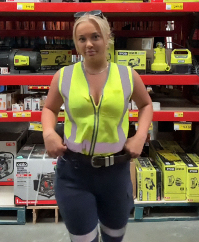 “It’s A Natural Thing”: ‘Bikini Tradie’ Asks To Work Topless Like Male Co-Workers “It’s A Natural Thing”: ‘Bikini Tradie’ Asks To Work Topless Like Male Co-Workers