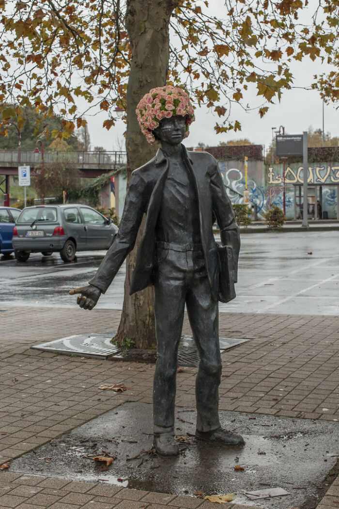 These City Statues Got A Floral Makeover That’s Brightening Up The Streets (20 Pics) These City Statues Got A Floral Makeover That’s Brightening Up The Streets (20 Pics)
