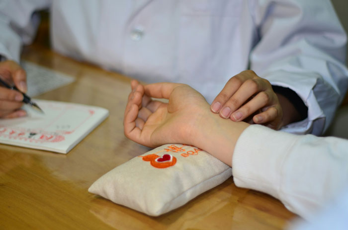 “You’re Not Entitled To Payment. We Are Not A Bank”: Entitled Woman Flips Out Over Denied Donation “You’re Not Entitled To Payment. We Are Not A Bank”: Entitled Woman Flips Out Over Denied Donation