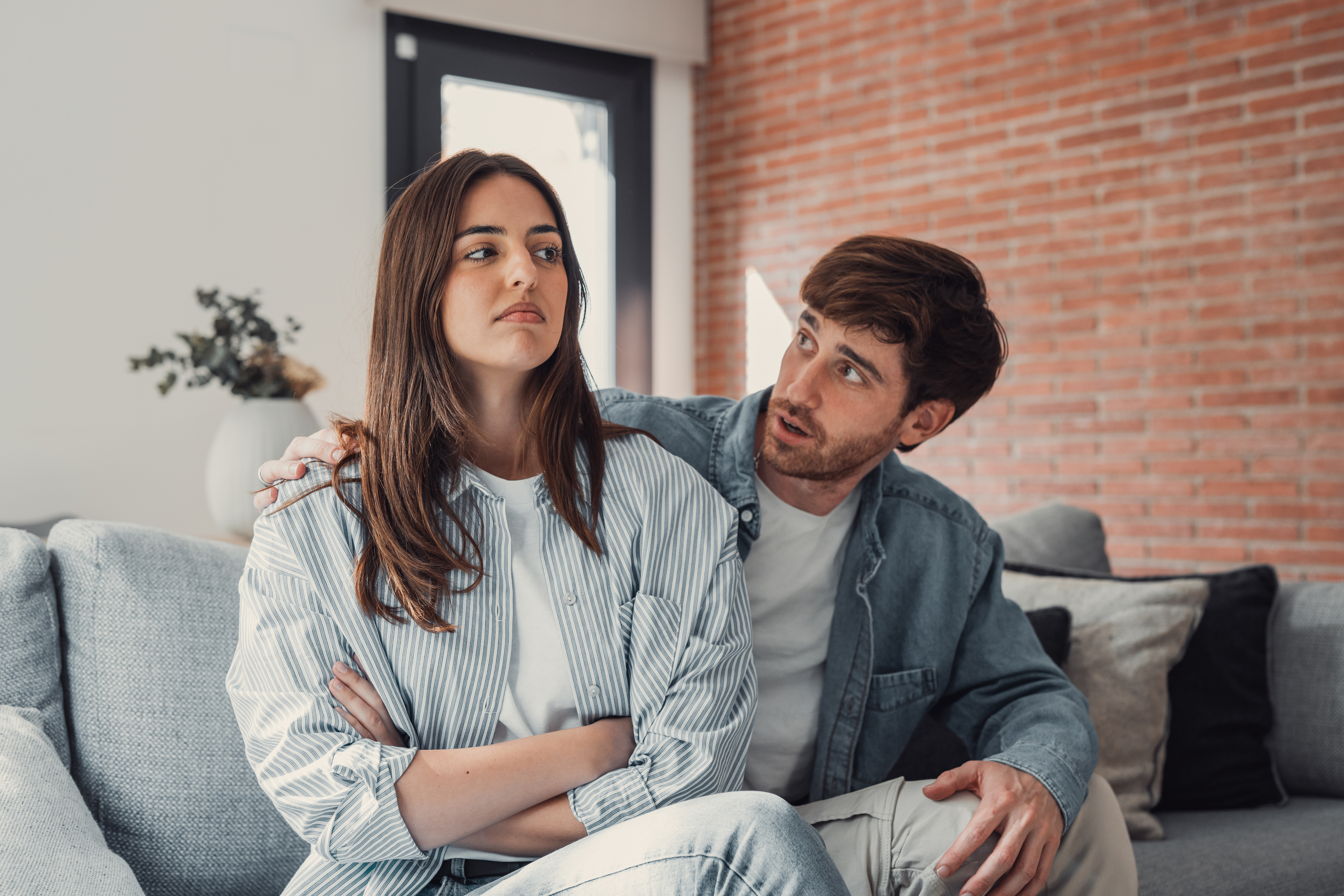 “My Husband Said Nothing”: Bride Issues Best Man An Ultimatum Over His Wedding Outfit “My Husband Said Nothing”: Bride Issues Best Man An Ultimatum Over His Wedding Outfit