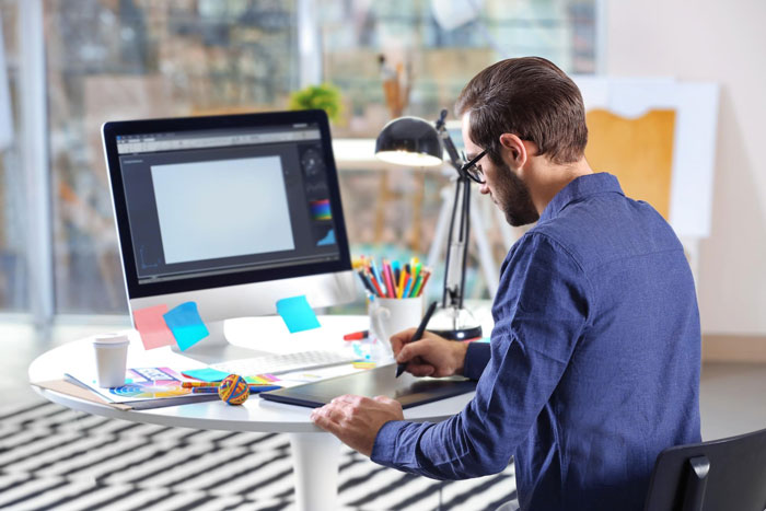 Graphic Designer Gets Scolded For Sending Reminders, Client Regrets It Soon After He Stops It Graphic Designer Gets Scolded For Sending Reminders, Client Regrets It Soon After He Stops It