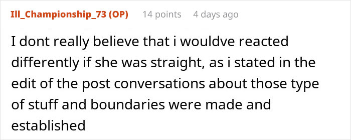 Girlfriend Kisses Another Woman In Front Of Friends, Doesn’t Understand Why BF Wants To Break Up Girlfriend Kisses Another Woman In Front Of Friends, Doesn’t Understand Why BF Wants To Break Up