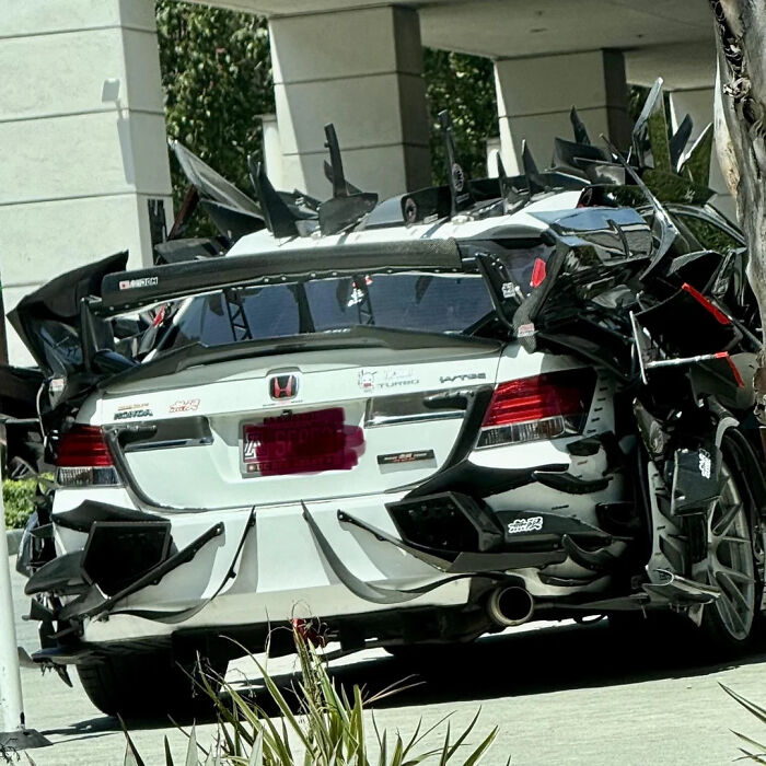 80 Times People Tried To Make Their Cars Cooler But Ended Up With Stupidity On Wheels (New Pics) 80 Times People Tried To Make Their Cars Cooler But Ended Up With Stupidity On Wheels (New Pics)