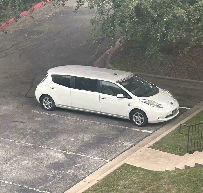 80 Times People Tried To Make Their Cars Cooler But Ended Up With Stupidity On Wheels (New Pics) 80 Times People Tried To Make Their Cars Cooler But Ended Up With Stupidity On Wheels (New Pics)