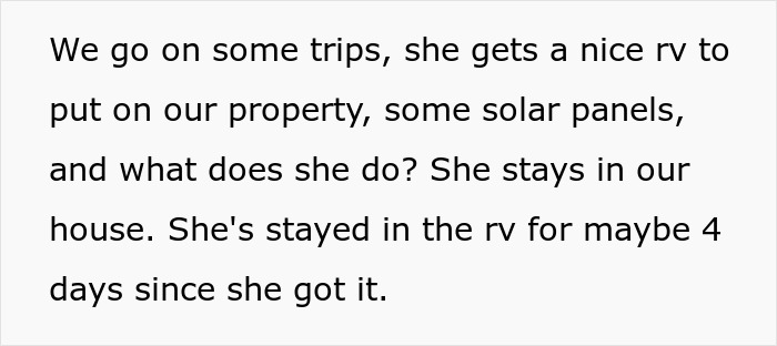 Woman Wants To Charge Sis “Clean-Up” Fee After Spotting Roaches After She Moved In Woman Wants To Charge Sis “Clean-Up” Fee After Spotting Roaches After She Moved In