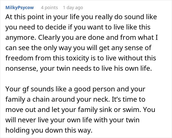Family Calls Man’s Girlfriend “Low Level” And “Poor,” All While He Funds Their Entire Lifestyle Family Calls Man’s Girlfriend “Low Level” And “Poor,” All While He Funds Their Entire Lifestyle