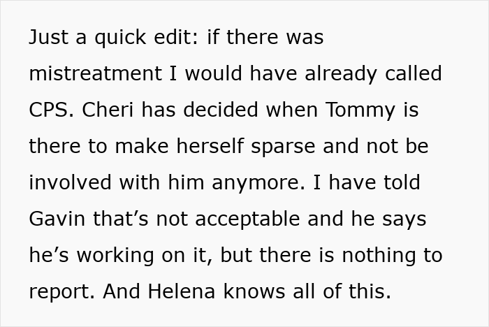 Jealous Wife Throws A Fit As Hubby’s Mom Has Pics Of His Ex In Her House, Demands She Remove Them Jealous Wife Throws A Fit As Hubby’s Mom Has Pics Of His Ex In Her House, Demands She Remove Them