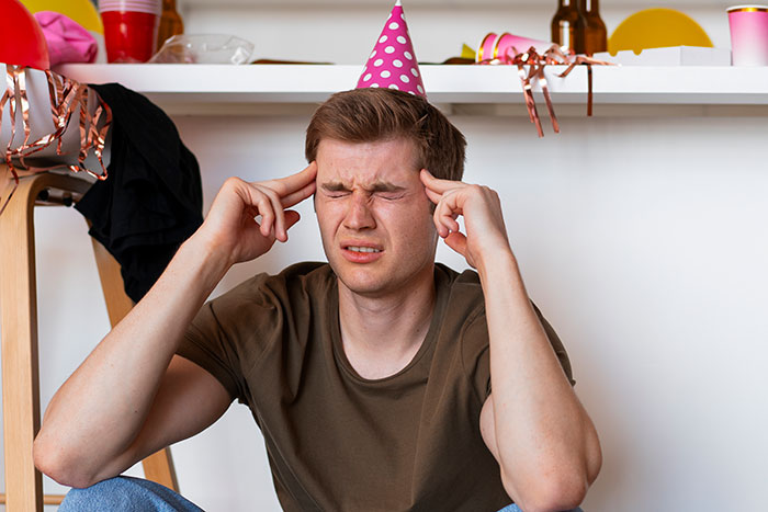 Woman’s Birthday Gift Becomes The Moment All Of Her Boyfriend’s Lies Come Crashing Down Woman’s Birthday Gift Becomes The Moment All Of Her Boyfriend’s Lies Come Crashing Down