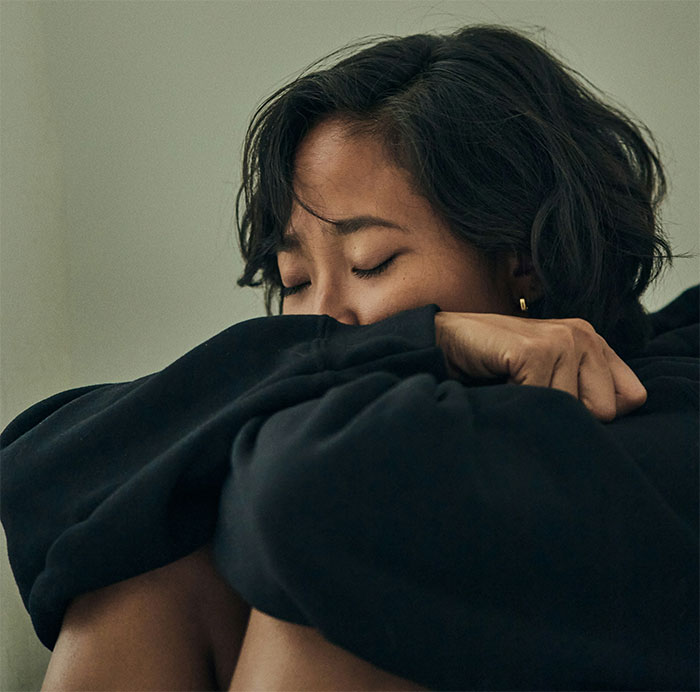 Woman Storms Out Of Friendsgiving With The Food After Discovering Dress-Code Betrayal Woman Storms Out Of Friendsgiving With The Food After Discovering Dress-Code Betrayal