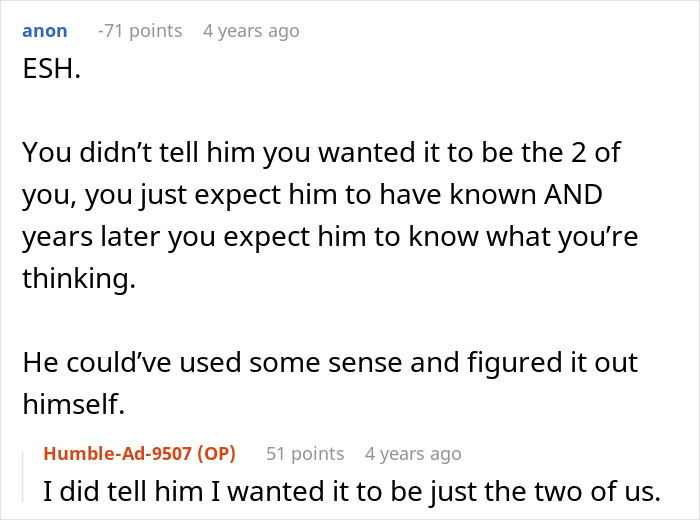 Selfish Dad Demands Apology From Daughter After Ruining Her Christmas Memory Selfish Dad Demands Apology From Daughter After Ruining Her Christmas Memory