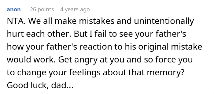 Selfish Dad Demands Apology From Daughter After Ruining Her Christmas Memory Selfish Dad Demands Apology From Daughter After Ruining Her Christmas Memory