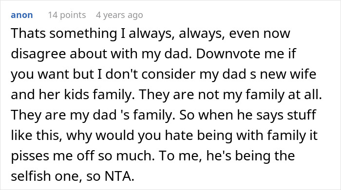 Selfish Dad Demands Apology From Daughter After Ruining Her Christmas Memory Selfish Dad Demands Apology From Daughter After Ruining Her Christmas Memory