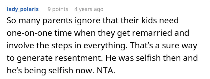 Selfish Dad Demands Apology From Daughter After Ruining Her Christmas Memory Selfish Dad Demands Apology From Daughter After Ruining Her Christmas Memory