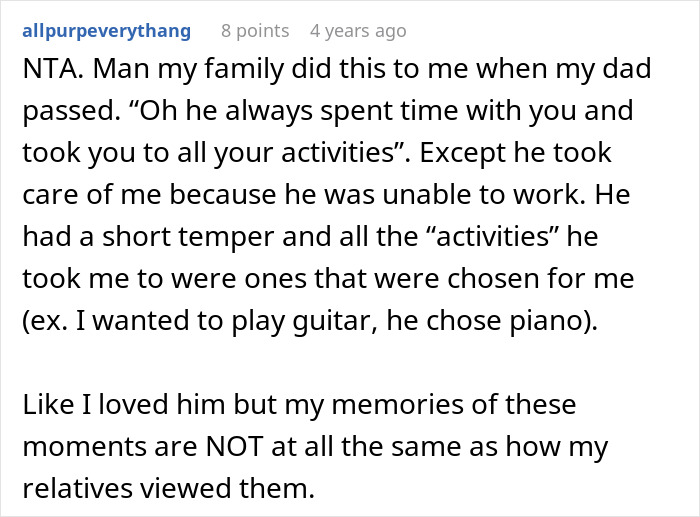 Selfish Dad Demands Apology From Daughter After Ruining Her Christmas Memory Selfish Dad Demands Apology From Daughter After Ruining Her Christmas Memory