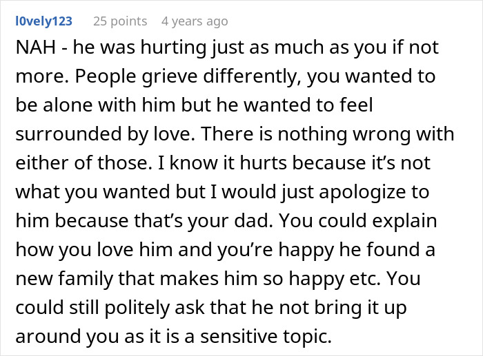 Selfish Dad Demands Apology From Daughter After Ruining Her Christmas Memory Selfish Dad Demands Apology From Daughter After Ruining Her Christmas Memory